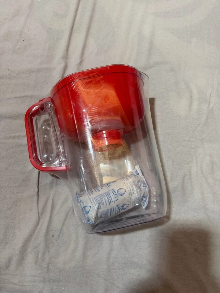 Brita 10 Cup Filter Pitcher with Smart Light Indicator, Red - photo 3