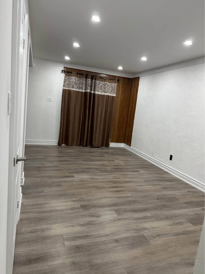 1 Bed 1 Bath - House - photo 4