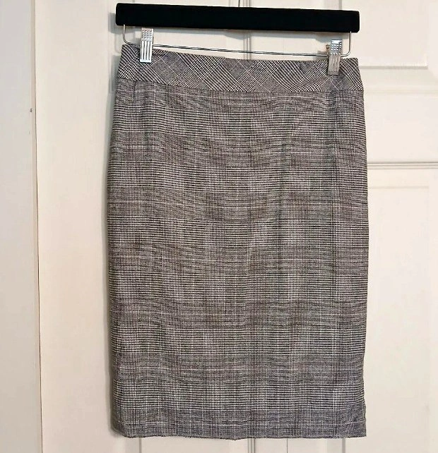 Le Chateau classic grey plaid pencil skirt size 5/6
