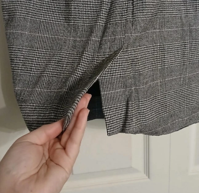 Le Chateau classic grey plaid pencil skirt size 5/6 - photo 4