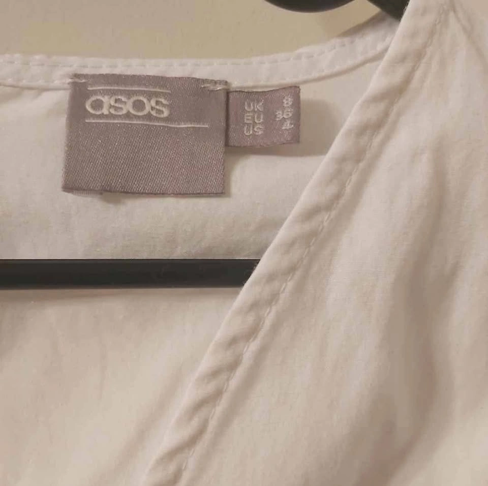 ASOS beautiful white romper with ruffles, size 4 - photo 3