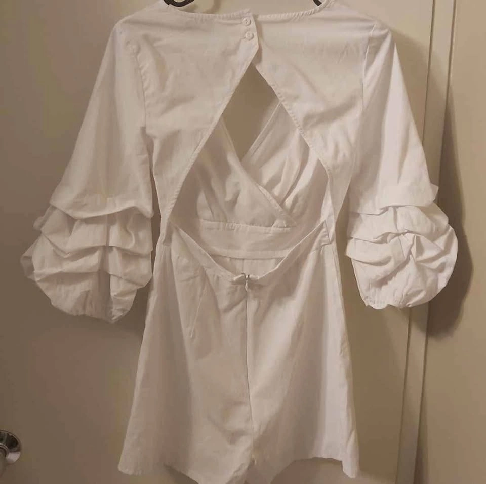ASOS beautiful white romper with ruffles, size 4 - photo 4