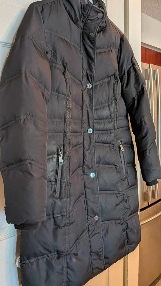 NOVELTI black women's winter coat, size small (S) - photo 2