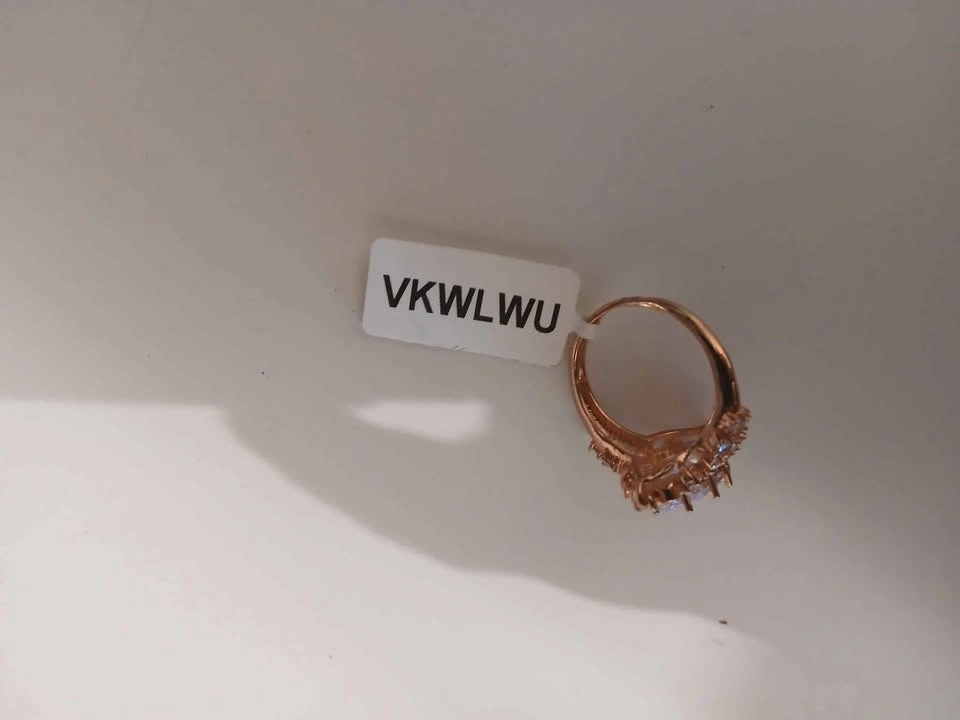 Elegant Rose Gold Ring with Gemstone, size 7 - photo 3