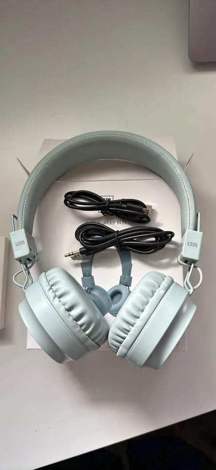 The Jilly box Bardot wireless headphones thumbnail