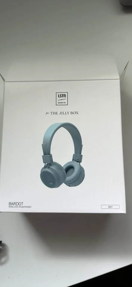 The Jilly box Bardot wireless headphones image indicator(3)