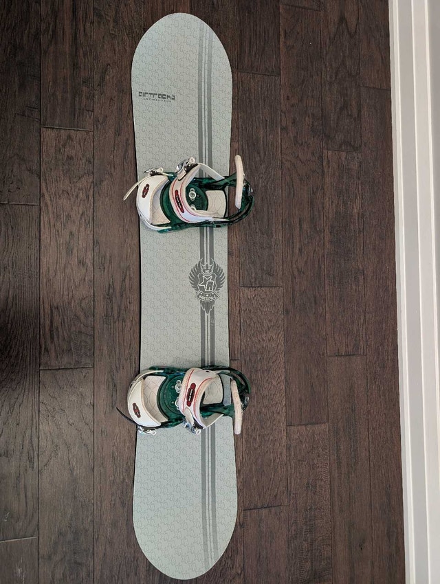 Snowboard & Bindings Package - photo 2