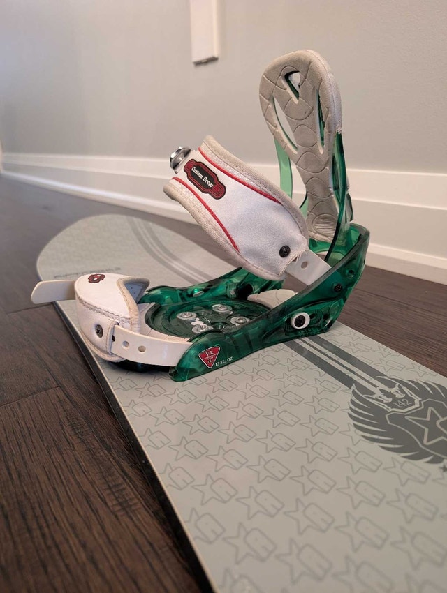 Snowboard & Bindings Package - photo 3