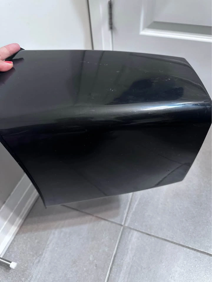 Black Plastic Wastebasket - photo 4