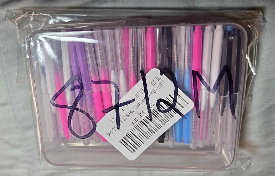 100Pcs Micro Eyebrow Brush, Eyelash Comb Brush with Cap