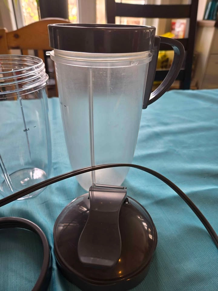 Nutribullet Pro with Attachments - photo 5