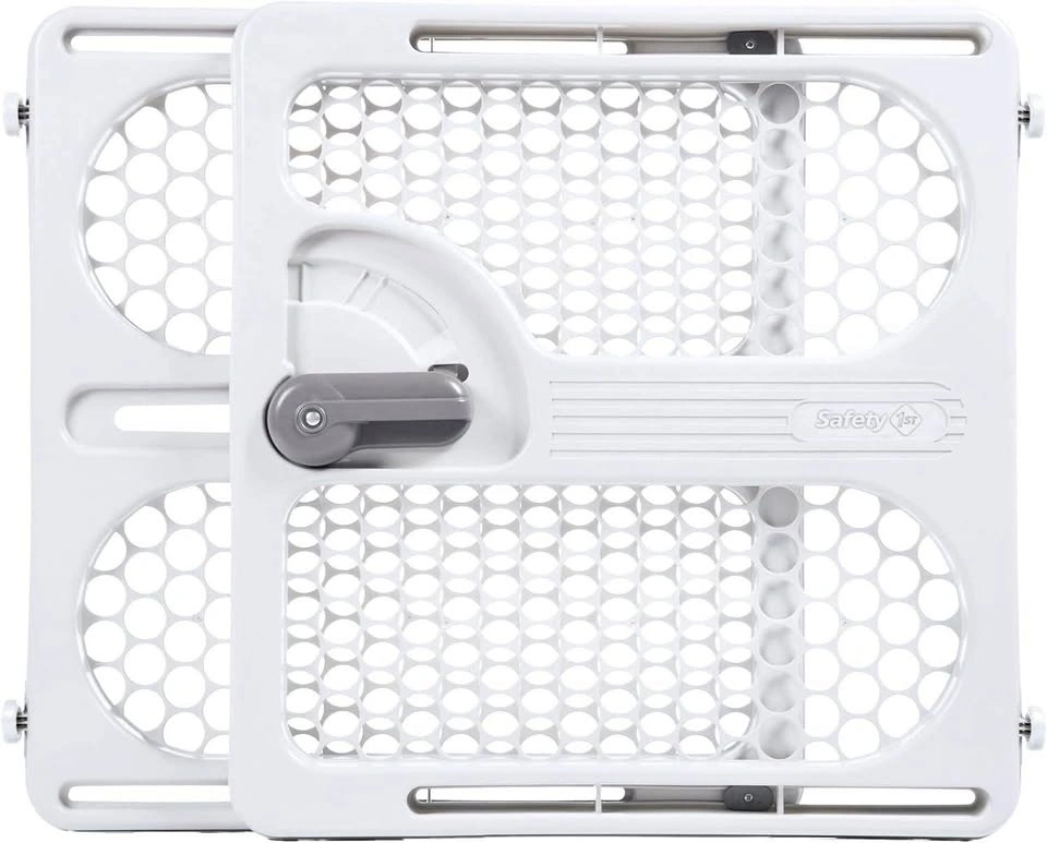 New - Safety 1st - Easy Fit Plastic Gate