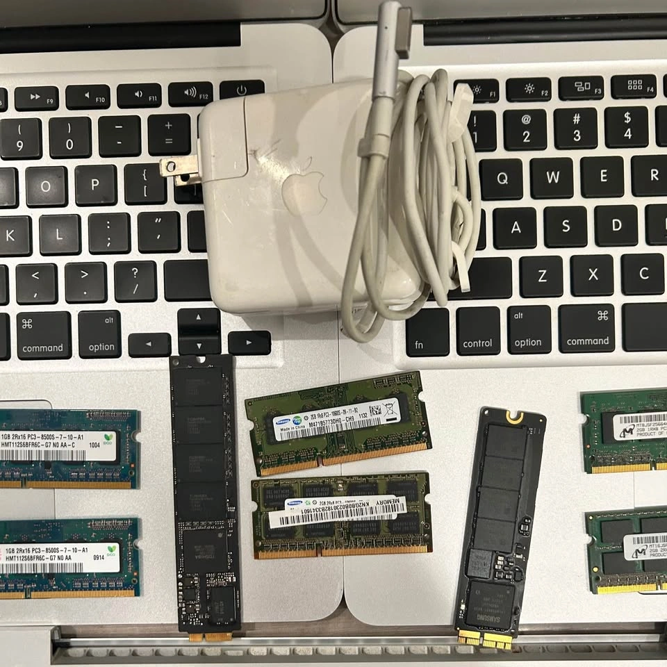 6x MacBook Lot (For Parts/Repair) - photo 3