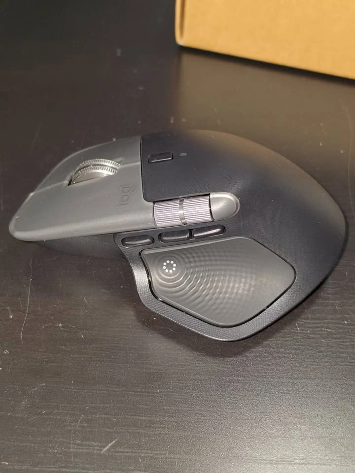 Logitech MX Master 4 for Mac – Wireless Productivity Mouse - photo 4