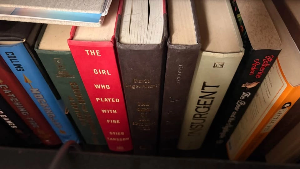 Books - moving sale - photo 5