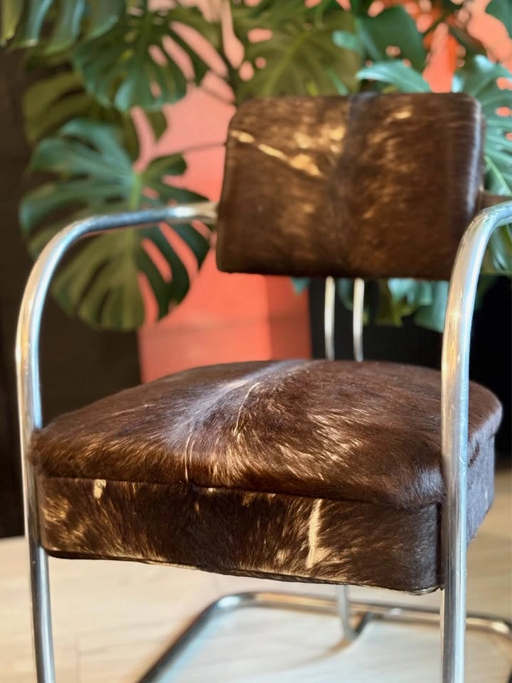 RARE GENUINE COWHIDE VINTAGE KEM WEBBER TUBULAR ACCENT CHAIR! - photo 3