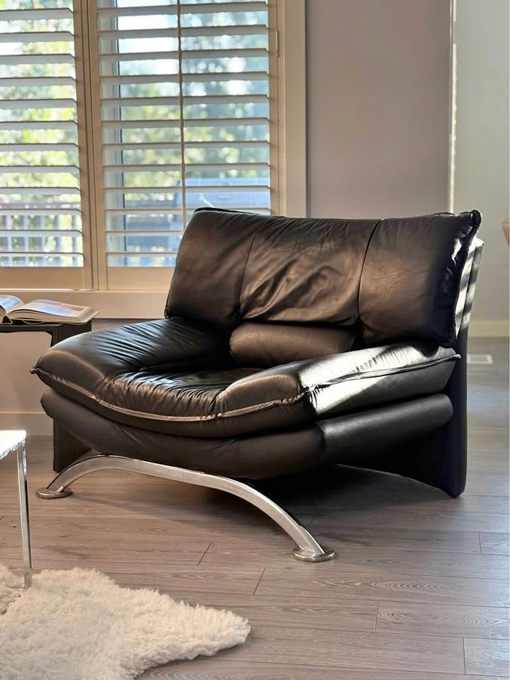 NICOLETTI SALOTTI VINTAGE MCM BLACK ITALIAN LEATHER ARMCHAIR