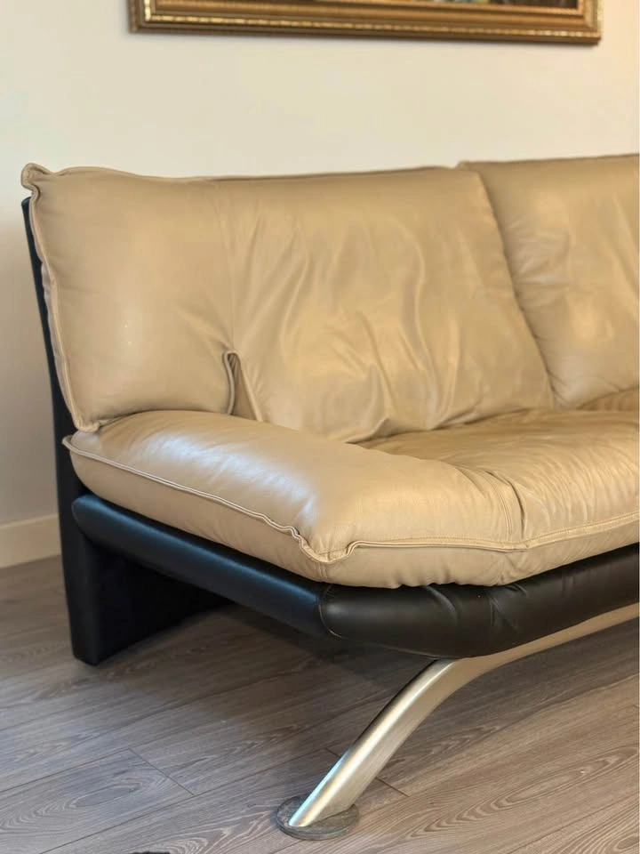 NICOLETTI SALOTTI TAN AND BLACK ITALIAN VINTAGE MCM LEATHER SOFA - photo 4