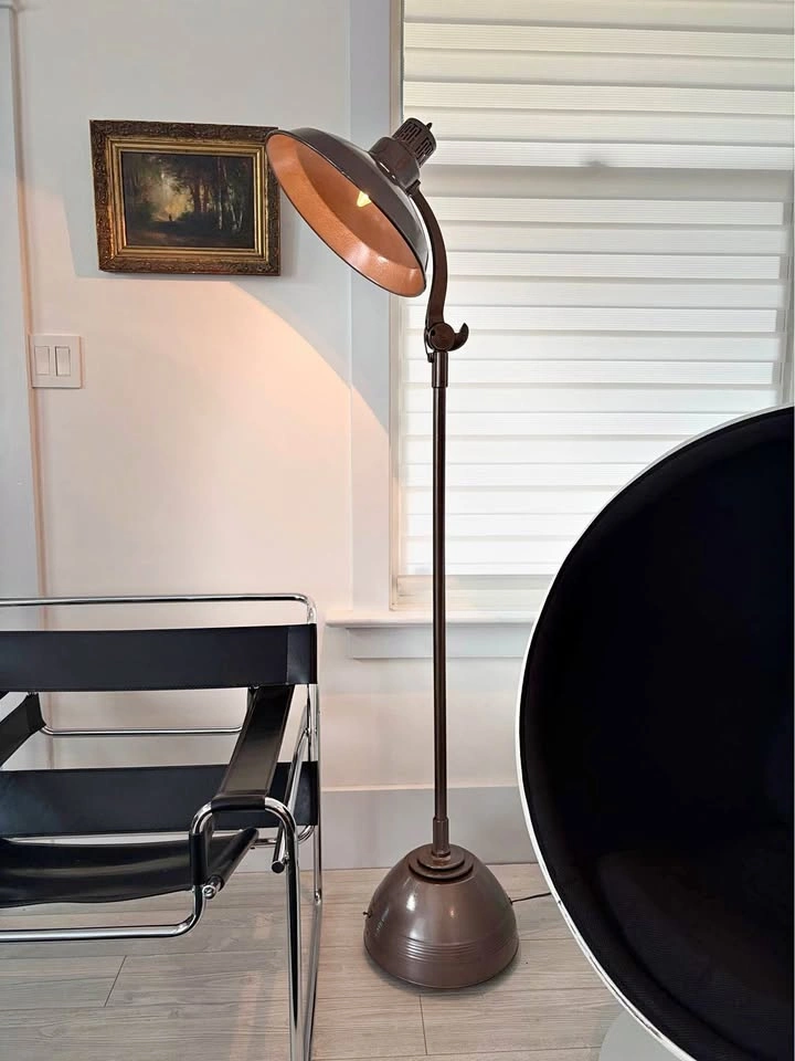 VINTAGE 1940's INDUSTRIAL GENERAL ELECTRIC FLOOR LAMP