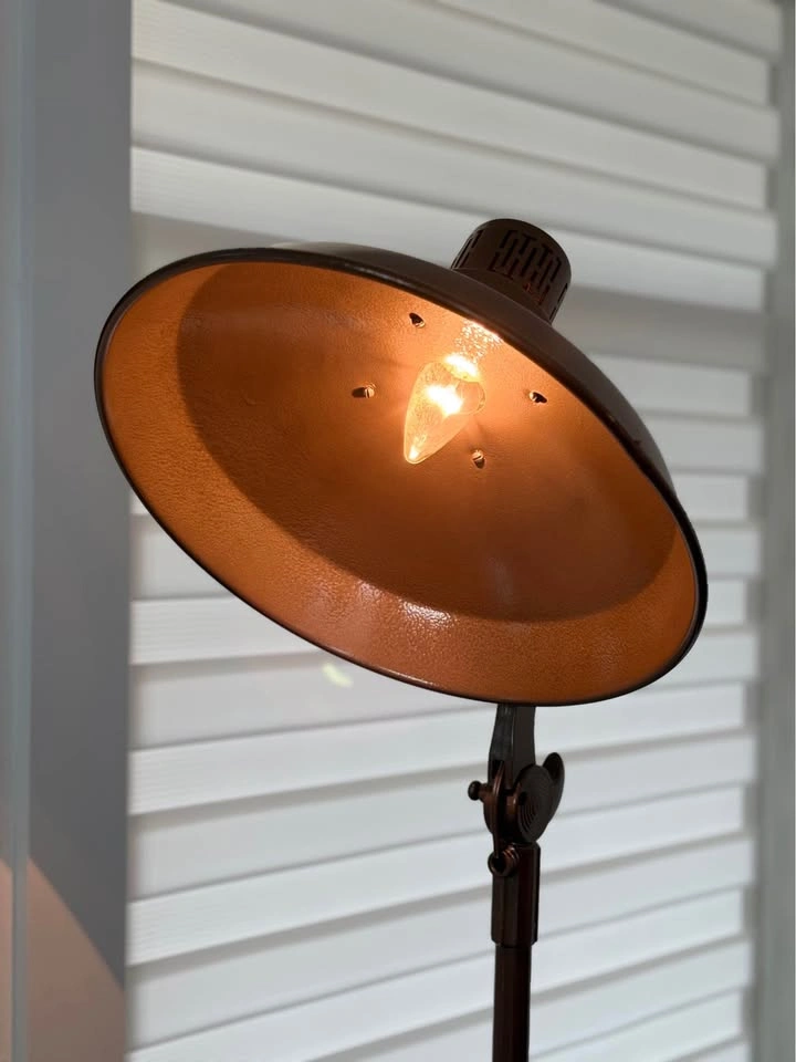 VINTAGE 1940's INDUSTRIAL GENERAL ELECTRIC FLOOR LAMP - photo 3