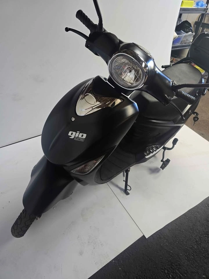 Gio Electric Scooter - photo 2