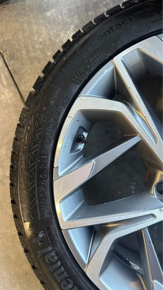 Set of 4 OEM Hyundai Elantra Winter Wheels+Tires — 17" - photo 3