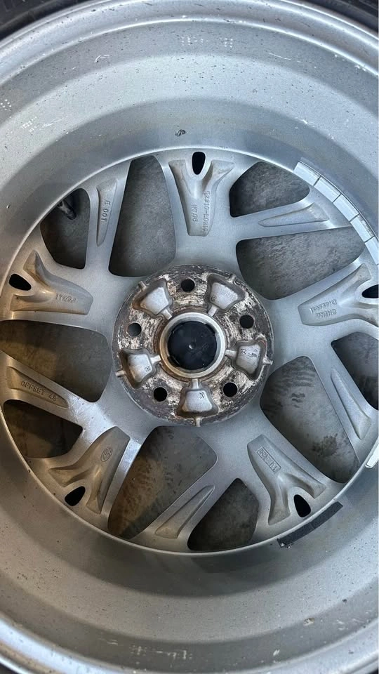 Set of 4 OEM Hyundai Elantra Winter Wheels+Tires — 17" - photo 4