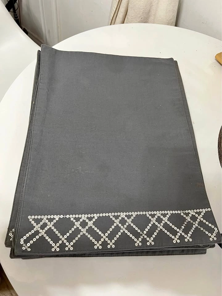 🏈 Gray Place mats- 10pcs.