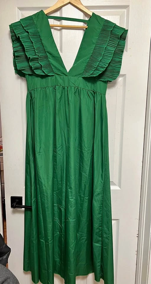 🏈 Green Dress- New