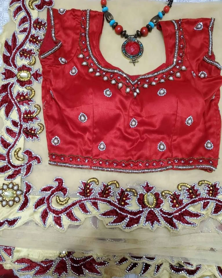 Beautiful Designer Net Saree🏈
