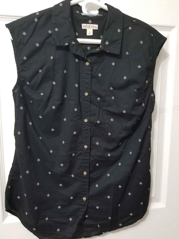 Ladies shirts🏈 - photo 2
