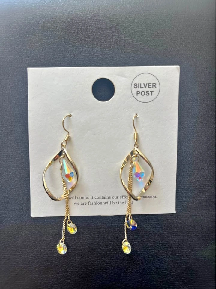 Gold Dangling crystal earrings