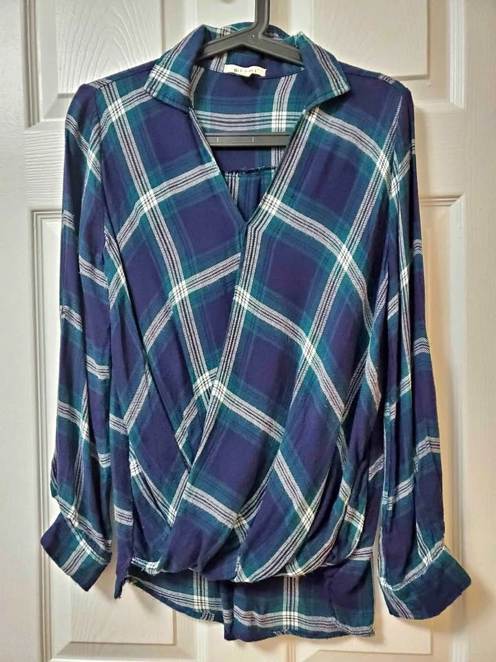 Ladies flannel shirt (Size S)🏈
