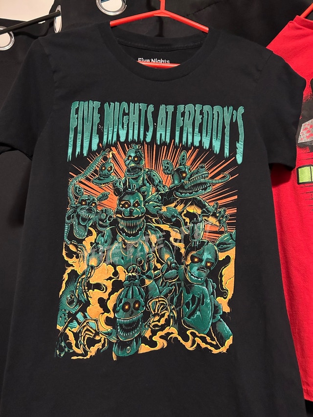 Five Nights At Freddy’s Tee (Glow in the Dark) 🏈 - photo 2