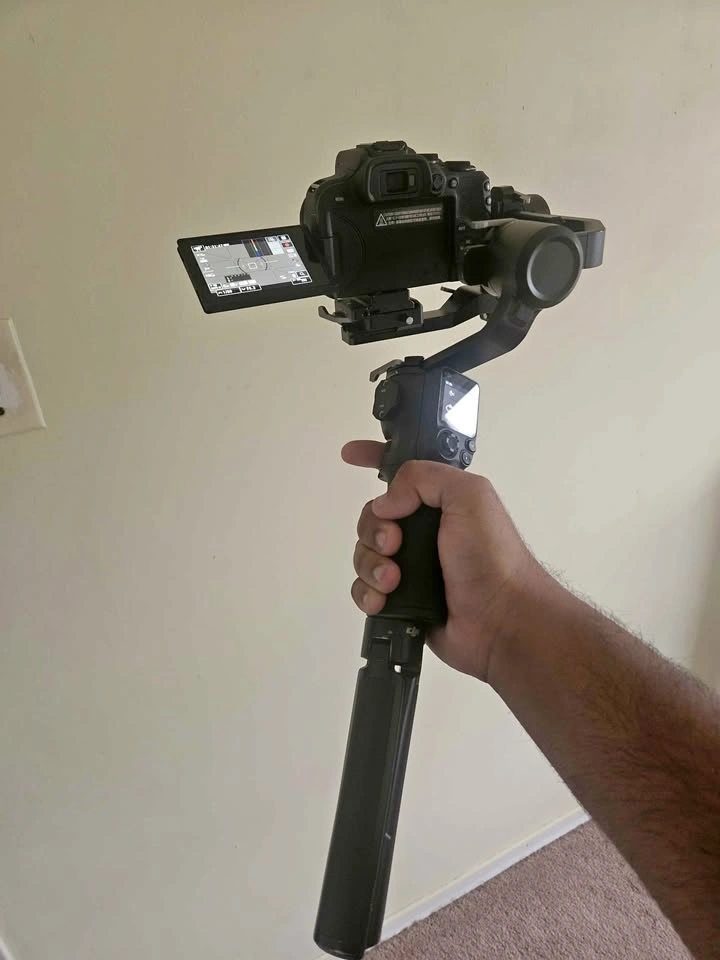 Canon EOS R10 Mirrorless Camera + RF-S 18-45mm + DJI Gimbal