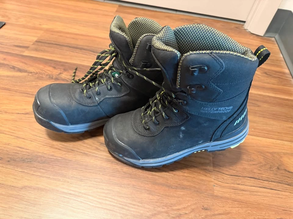 HH Helly Hansen Waterproof Insulated Work Boots Size 7.5 - photo 3
