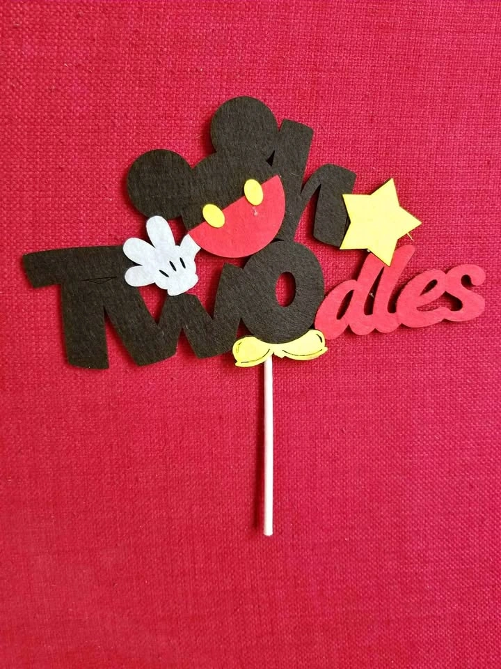 Felt Cake topper🏈