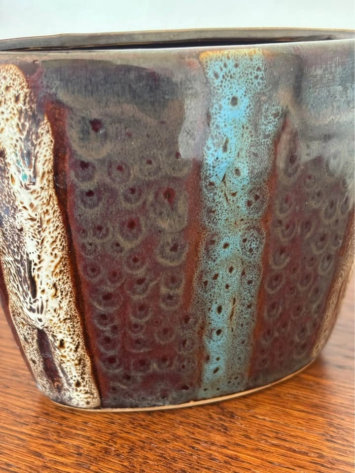 Vintage Canadian Art Pottery Oval Pillow Vase Fat Lava - photo 4