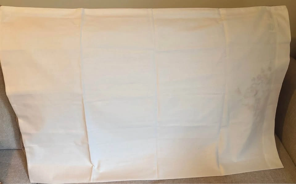 Vintage Tex-Made Truprest Hand Embroidered Puppy Pillowcase - photo 3