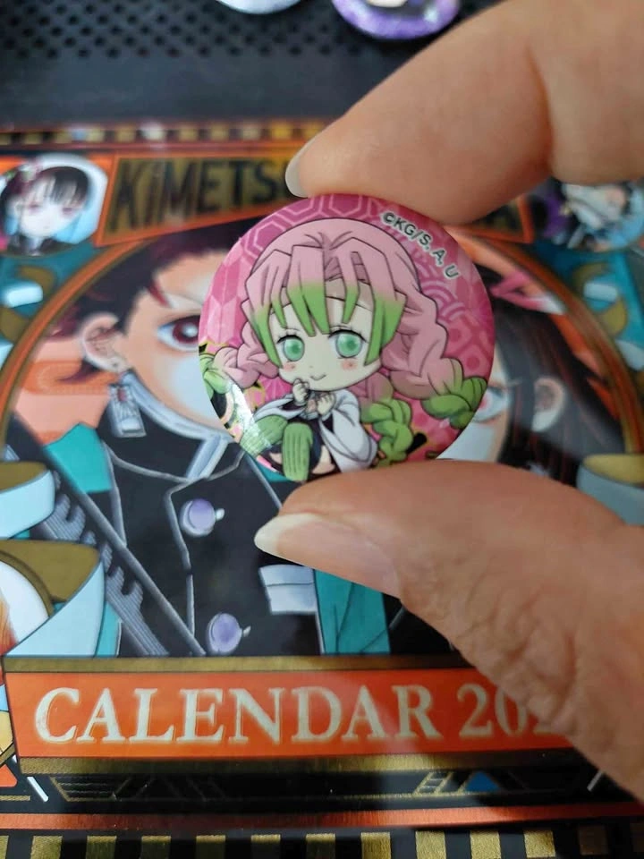 🏈 Demon Slayer - Mitsuri Kanroji Pin Badge