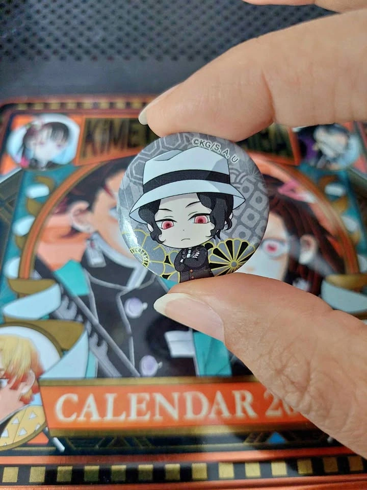 🏈 Demon Slayer - Muzan Kibutsuji Pin-Back Button