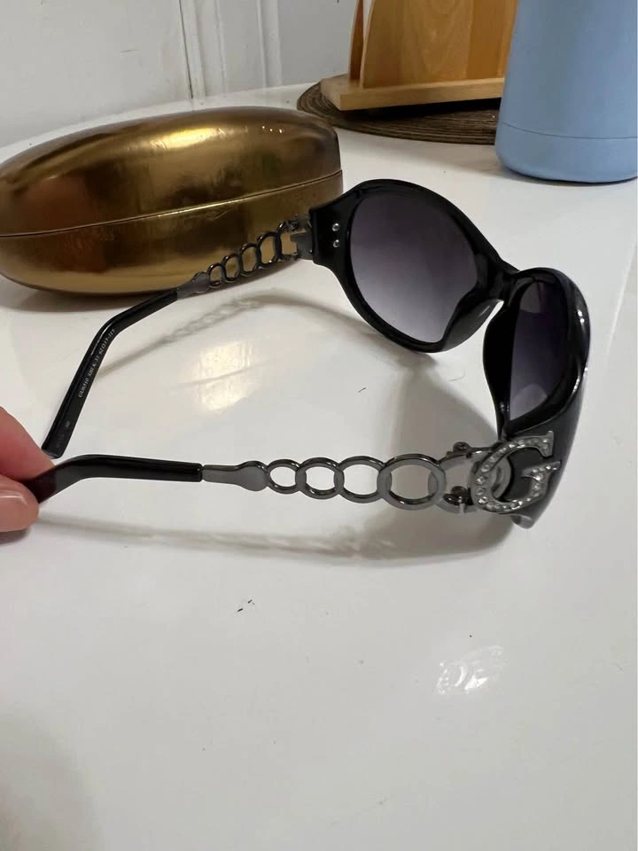 🏈 Guess Sunglasses - photo 3