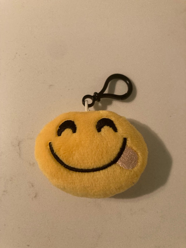 🏈 😋Emoji Plush Keychain