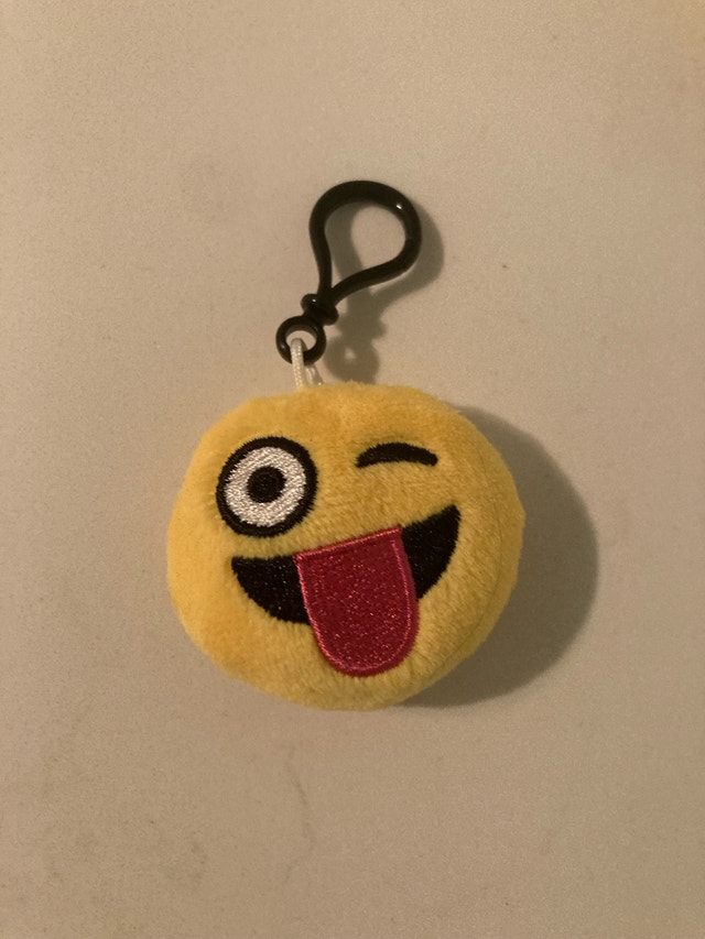 🏈 😜Emoji Plush Keychain