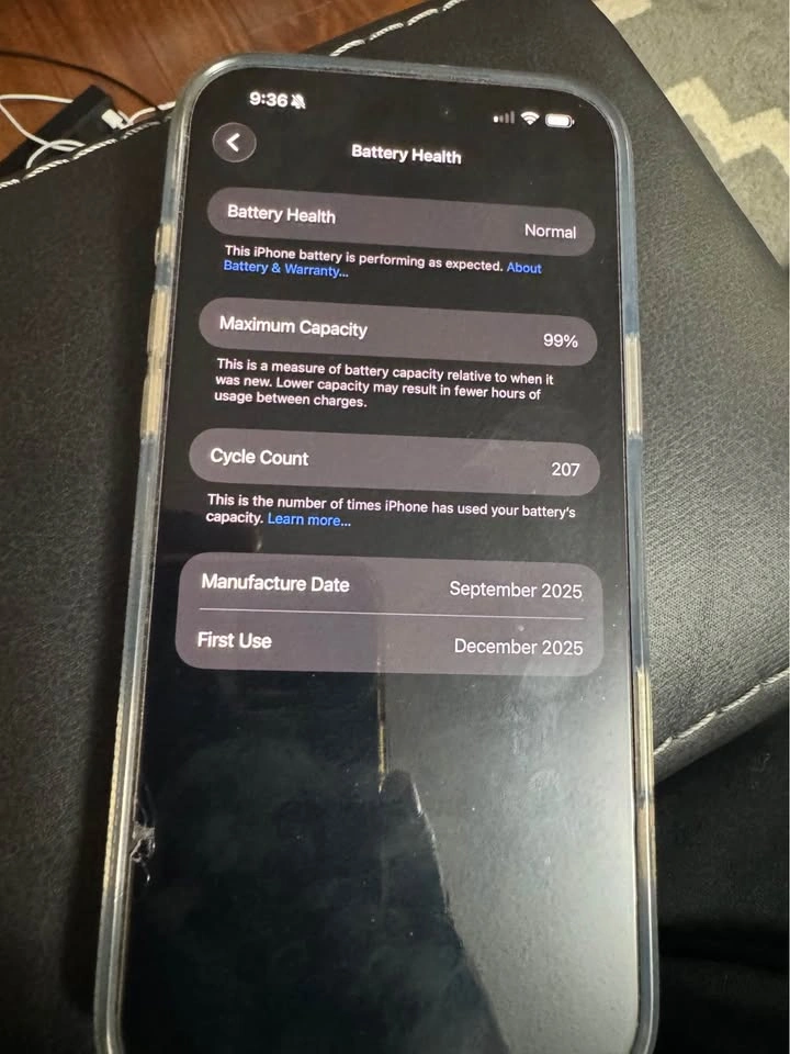 Like New IPhone 17 Pro Max 1TB - Blue - photo 3
