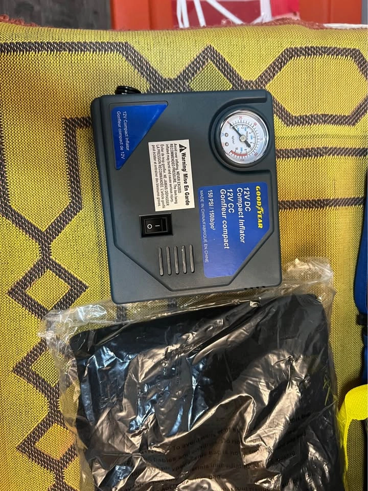 Goodyear Premium Car Emergency Roadside Safety Kit - photo 5