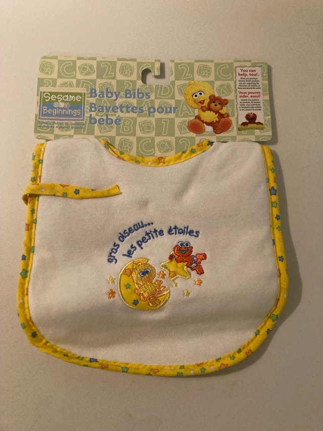 🏈 Sesame Beginnings Baby Bib