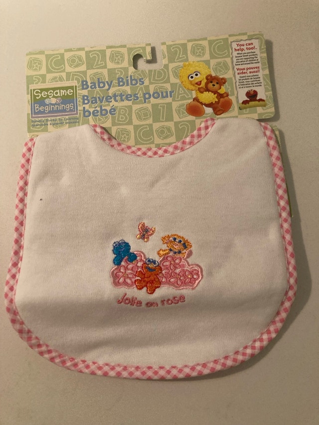 🏈 Sesame Beginnings Baby Bib