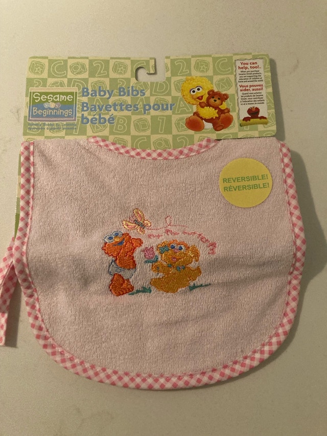 🏈 Sesame Beginnings Baby Bib