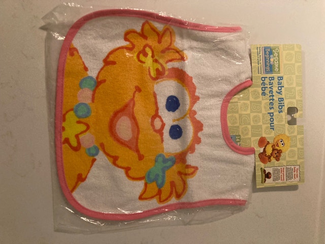 🏈 Sesame Beginnings Baby Bib